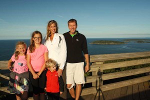 14-family-pic-sugar-loaf-mountain
