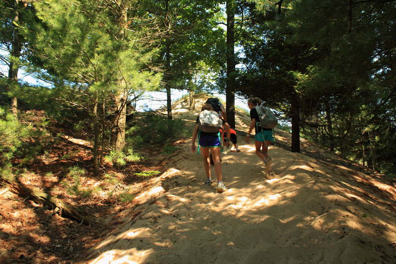 4-climbing-up-dunes-lighthouse-trail-ludington-state-park